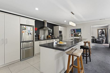 Photo of property in 347a Main Road North, Brown Owl, Upper Hutt, 5018