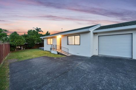 Photo of property in 2/23 Septimus Place, Henderson, Auckland, 0612