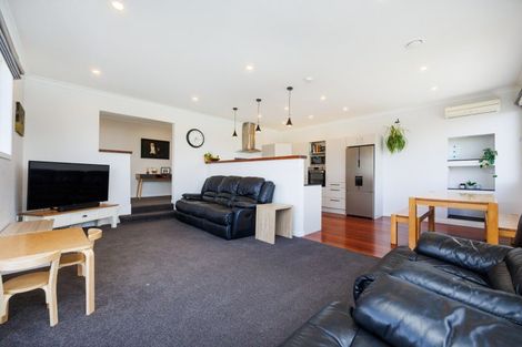 Photo of property in 24 Heatherlea Heights, Feilding, 4702