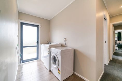 Photo of property in 180 Don Buck Road, Massey, Auckland, 0614