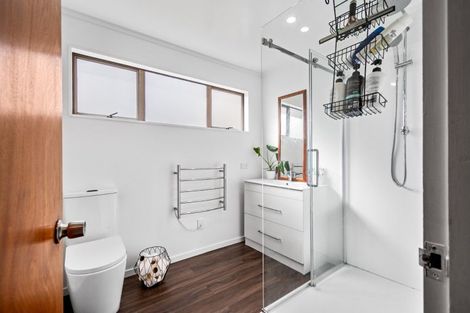 Photo of property in 35- 37 Tokomaru Road, Tokomaru, Palmerston North, 4474