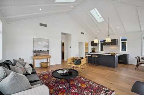 Photo of property in 105 Burdon Loop, Lake Hawea, 9382