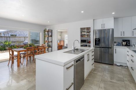 Photo of property in 346 Cook Drive, Whitianga, 3510