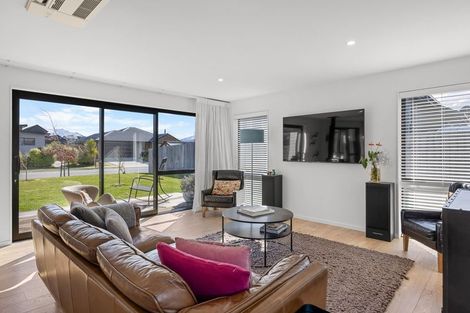 Photo of property in 20 Pounamu Avenue, Albert Town, Wanaka, 9305