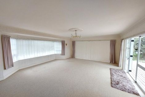 Photo of property in 21 Oakpark Place, West Harbour, Auckland, 0618