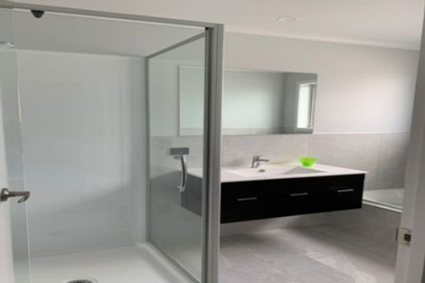 Photo of property in 5 Wairepo Street, Takanini, 2112