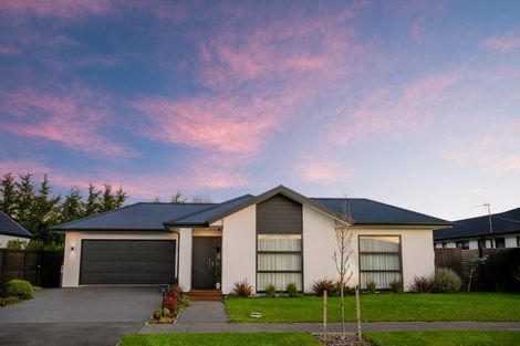 Photo of property in 4 Tussle Grove, Halswell, Christchurch, 8025