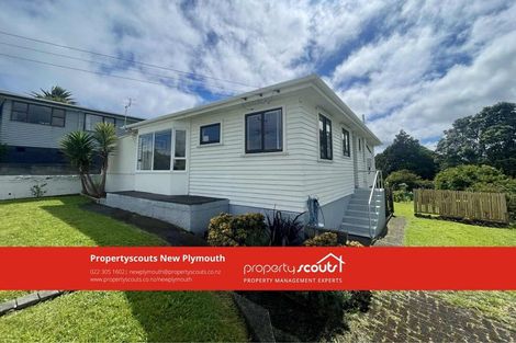 Photo of property in 125 Pioneer Road, Moturoa, New Plymouth, 4310