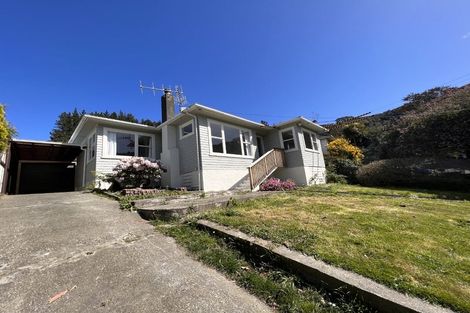 Photo of property in 31 Gardiner Grove, Wainuiomata, Lower Hutt, 5014