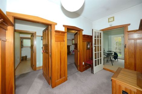 Photo of property in 90 Palatine Terrace, Saint Martins, Christchurch, 8022