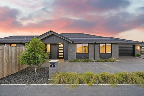 Photo of property in 2 Earl Way, Amberley, 7410