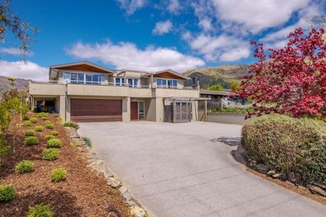 Photo of property in 23 Kennedy Crescent, Wanaka, 9305