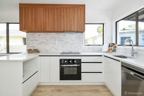 Photo of property in 36 Tamworth Close, Manurewa, Auckland, 2102