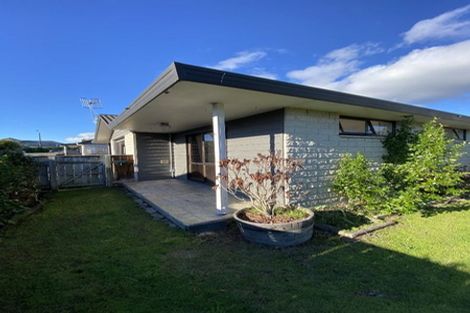 Photo of property in 2/8 Duart Road, Havelock North, 4130