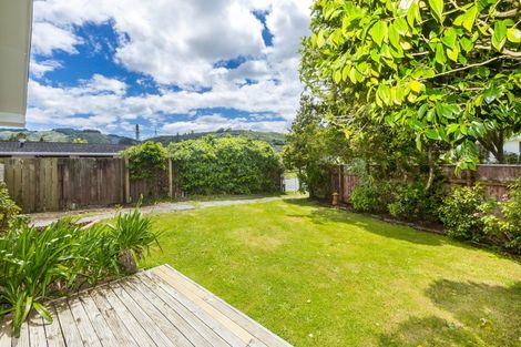 Photo of property in 21f1- Roband Crescent, Brown Owl, Upper Hutt, 5018