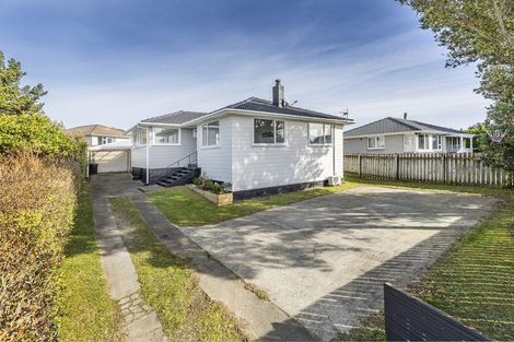 Photo of property in 35 Beauzami Crescent, Ascot Park, Porirua, 5024