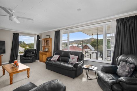 Photo of property in 107 Branxholm Street, Roxburgh, 9500