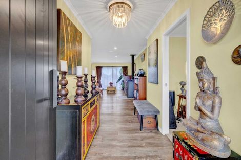 Photo of property in 2 Te Ara Karoiroa Road, 4374
