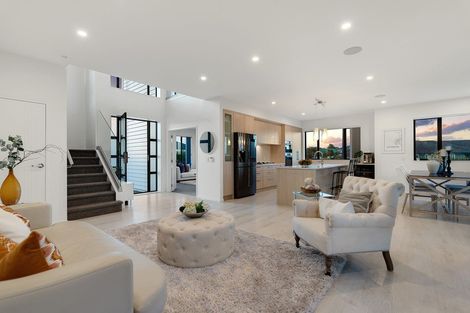 Photo of property in 31 Pohutukawa Parade, Riverhead, 0820