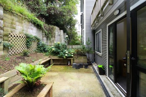 Photo of property in 10/162u Aro Street, Aro Valley, Wellington, 6021