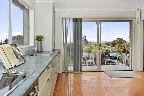 Photo of property in 117 Golf Road, New Lynn, Auckland, 0600