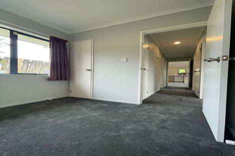 Photo of property in 226 Henderson Valley Road, Henderson, Auckland, 0612