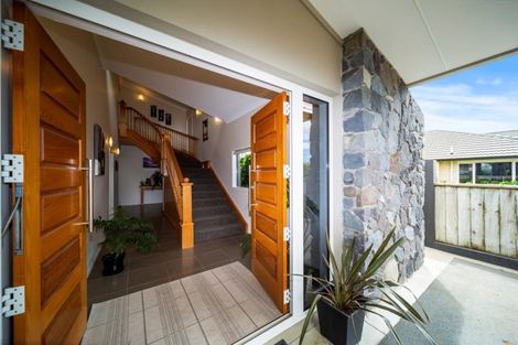Photo of property in 9 Manukaka Heights, Hurdon, New Plymouth, 4310