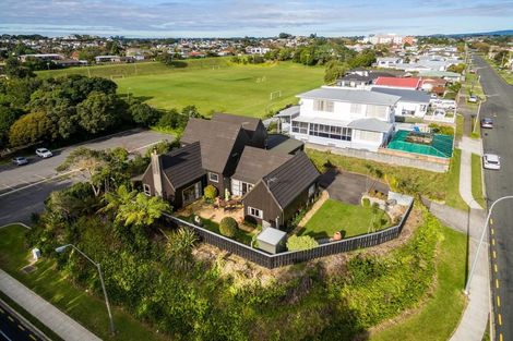 Photo of property in 439 Devon Street West, Lynmouth, New Plymouth, 4310