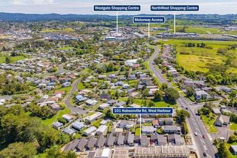 Photo of property in 3/101 Hobsonville Road, West Harbour, Auckland, 0618