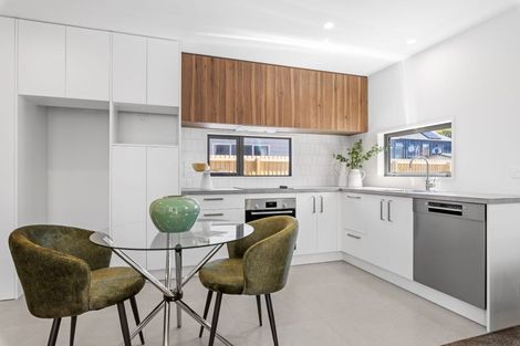 Photo of property in 65 Thackeray Place, Waltham, Christchurch, 8023