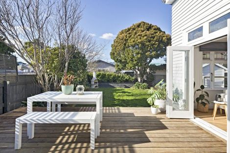 Photo of property in 52 Ava Street, Petone, Lower Hutt, 5012