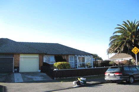 Photo of property in 4 Lomax Place, Islington, Christchurch, 8042