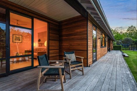 Photo of property in 2 Tamahunga Drive, Matakana, Warkworth, 0985