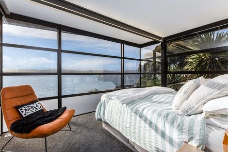 Photo of property in 377a Karaka Bay Road, Karaka Bays, Wellington, 6022