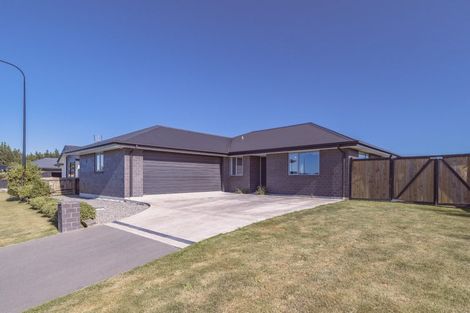 Photo of property in 15 Fairbairn Road, Rolleston, 7614