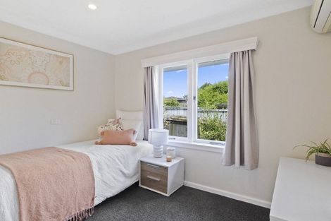 Photo of property in 34 Cliff View Drive, Green Bay, Auckland, 0604