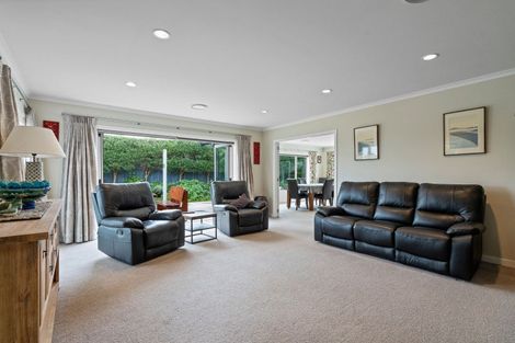 Photo of property in 11 Byron Brown Place, Otaki Beach, Otaki, 5512