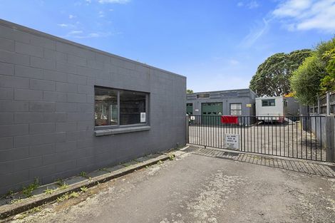 Photo of property in 17a Cutfield Road, New Plymouth, 4310