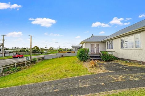 Photo of property in 90 Manuka Street, Castlecliff, Whanganui, 4501