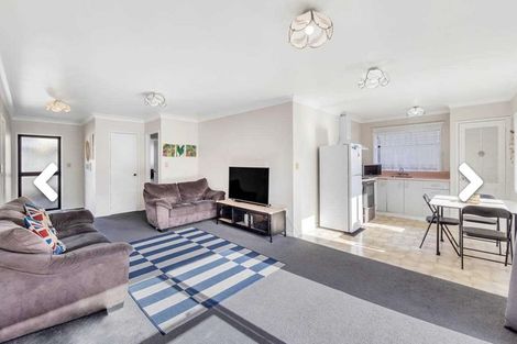 Photo of property in 2/6 Menary Street, Papakura, 2110