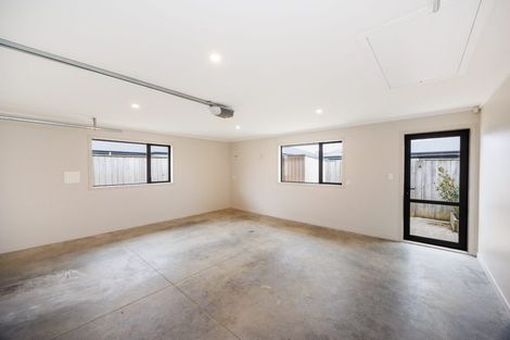 Photo of property in 8 Gibraltar Way, Fitzherbert, Palmerston North, 4410