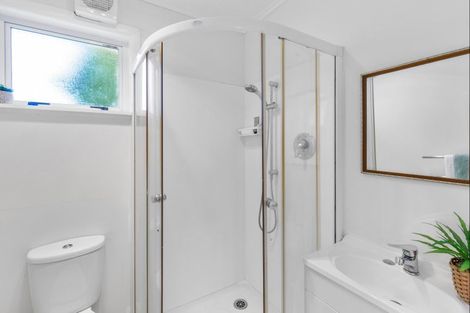 Photo of property in 53 Queenwood Road, Levin, 5510