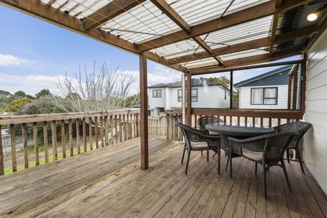 Photo of property in 35 Rehia Road, Massey, Auckland, 0614