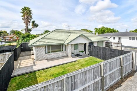 Photo of property in 128a Gloucester Road, Manurewa, Auckland, 2102