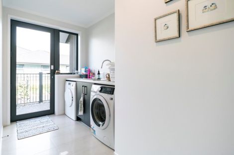 Photo of property in 5 Richards Street, Cambridge, 3434