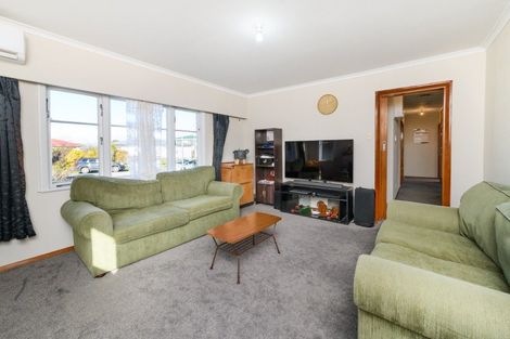 Photo of property in 25 Newhaven Place, Roslyn, Palmerston North, 4414