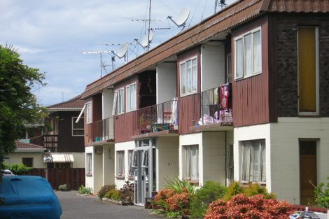 Photo of property in 7/767 Beach Road, Browns Bay, Auckland, 0630