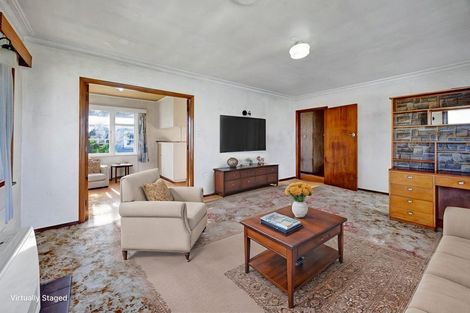 Photo of property in 28 Cambridge Street, Patea, 4520