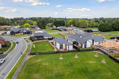 Photo of property in 10 Burkett Street, Marshland, Christchurch, 8051