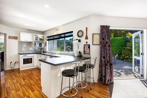 Photo of property in 56 Molyneux Close, Whitby, Porirua, 5024